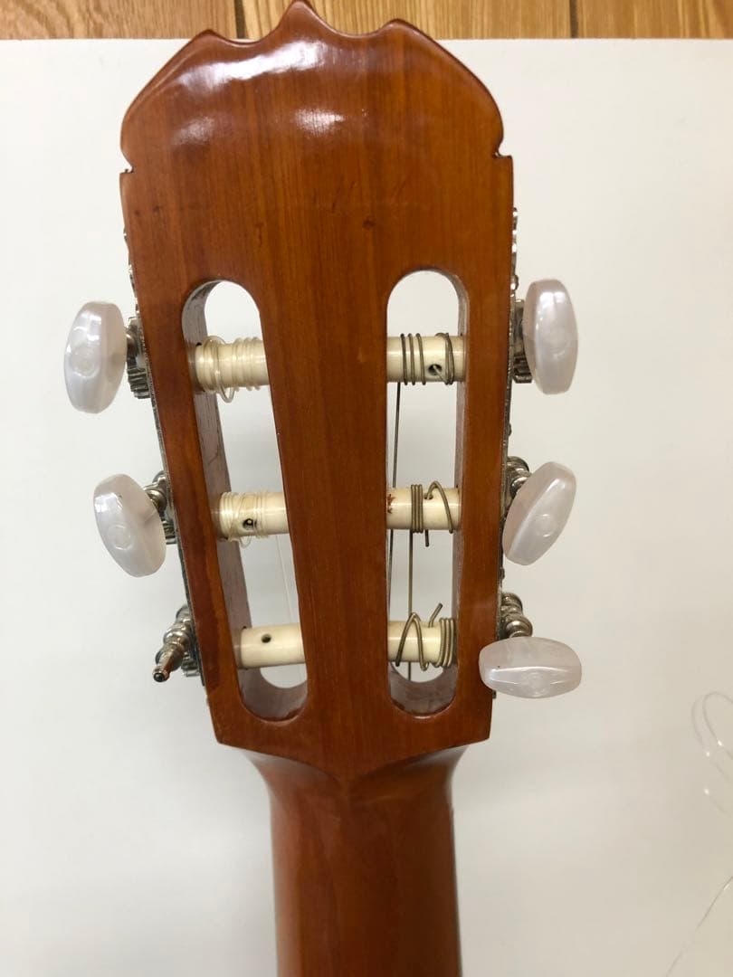 鈴木バイオリン社製の手工品 木曽 拾号 ビンテージギター 1970年代