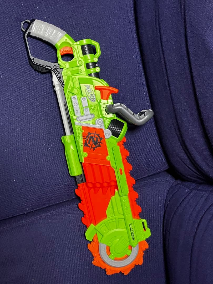 ナーフ　ゾンビストライク　NERF ブレインソー チェーンソー