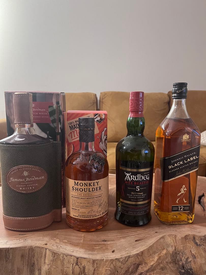 フェイマスグラウス モンキーショルダー アードベッグ ジョニーウォーカーセット