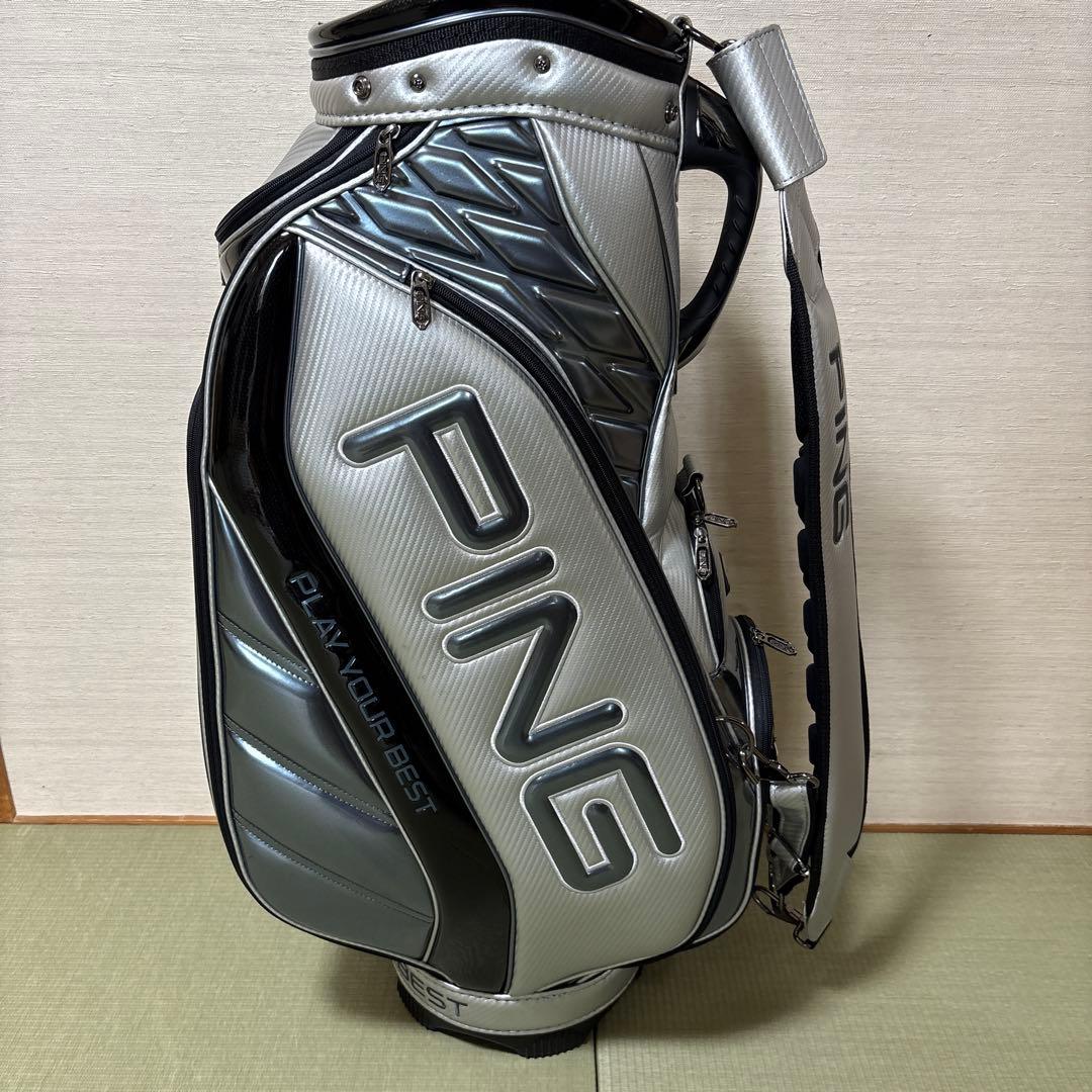 【24時間限定10%値引】PING3点式キャディバッグ９型【シルバー】超美品！