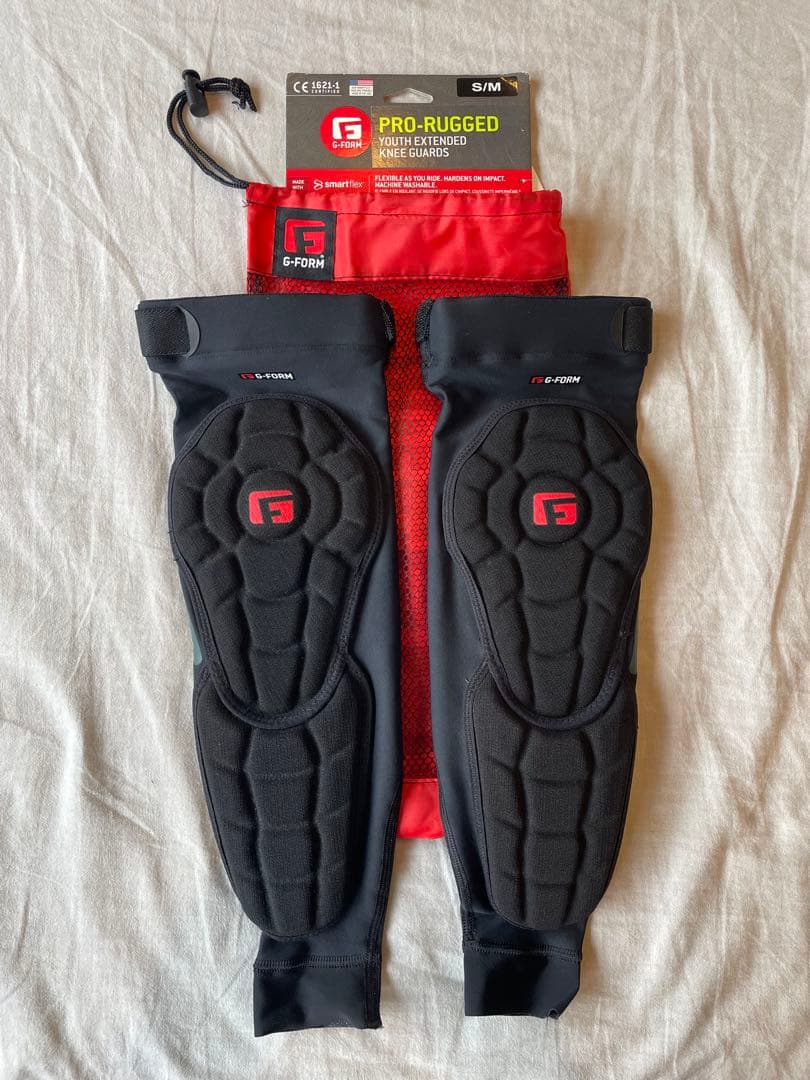 bmxレーシング レーサー　レース　mtb ダウンヒル　ニーシンガード