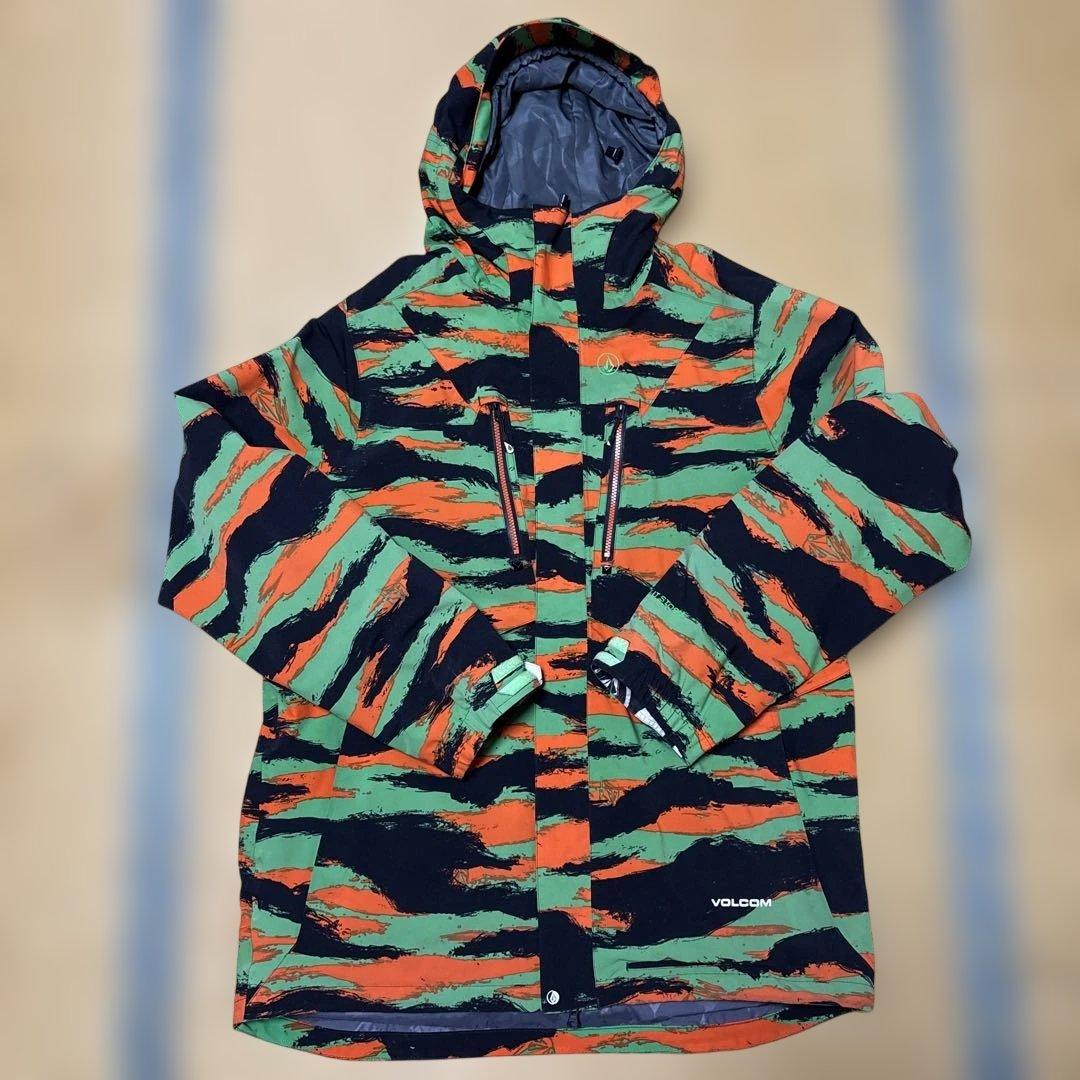 VOLCOM 迷彩柄アウター　スノボ　スノーボード　カモフラ 緑オレンジ