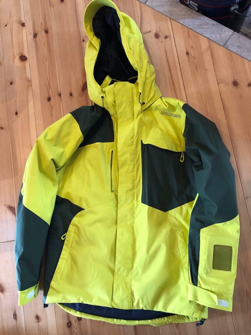 【25日で出品終了】ゴールドウィン　スキーウェア　上着(M)パンツ(L)上下