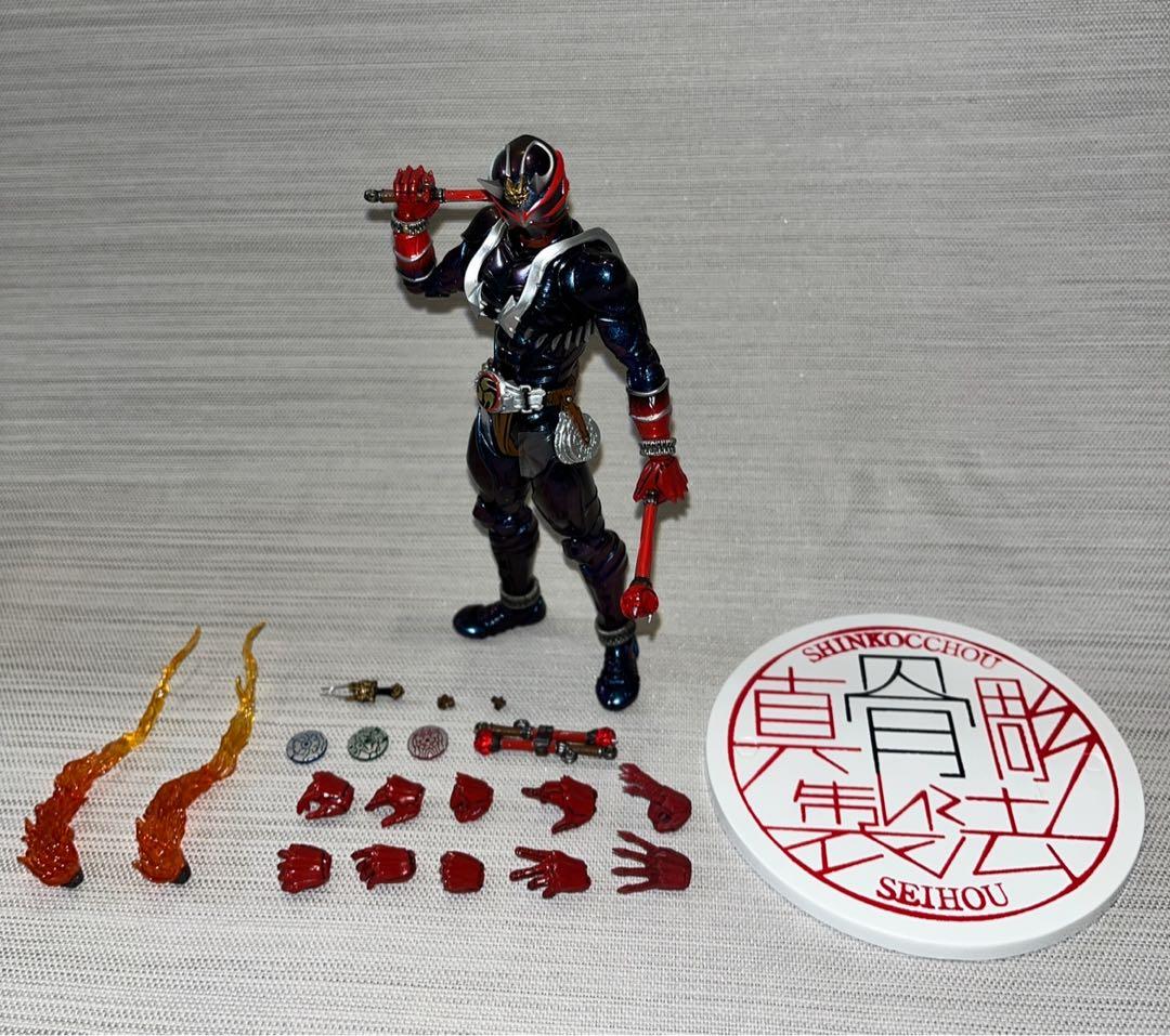 S.H.Figuarts（真骨彫製法） 仮面ライダー響鬼 10th Ver＆鬼爪