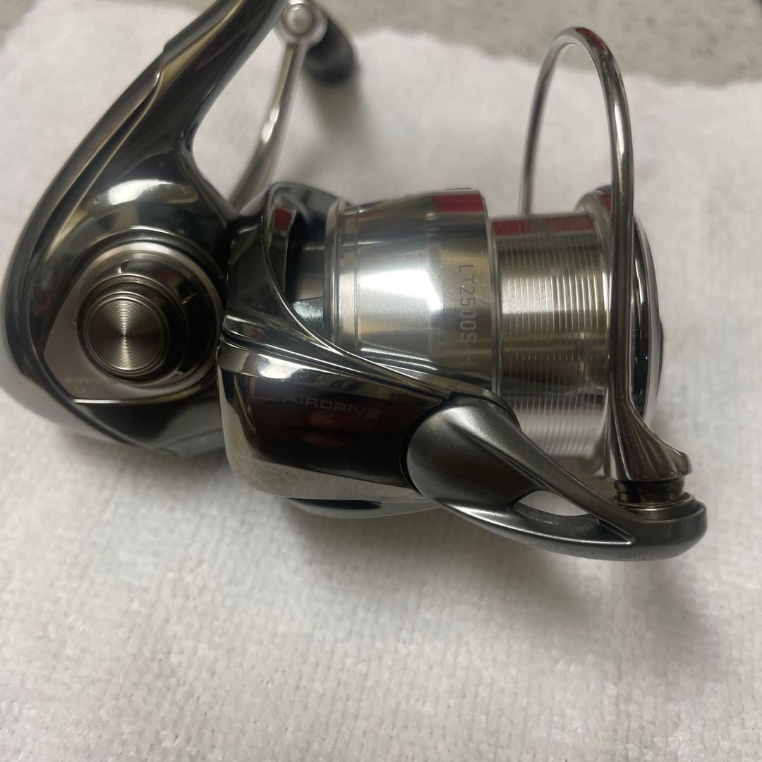 美品❗️22イグジストLT2500S-H♪ダイワ