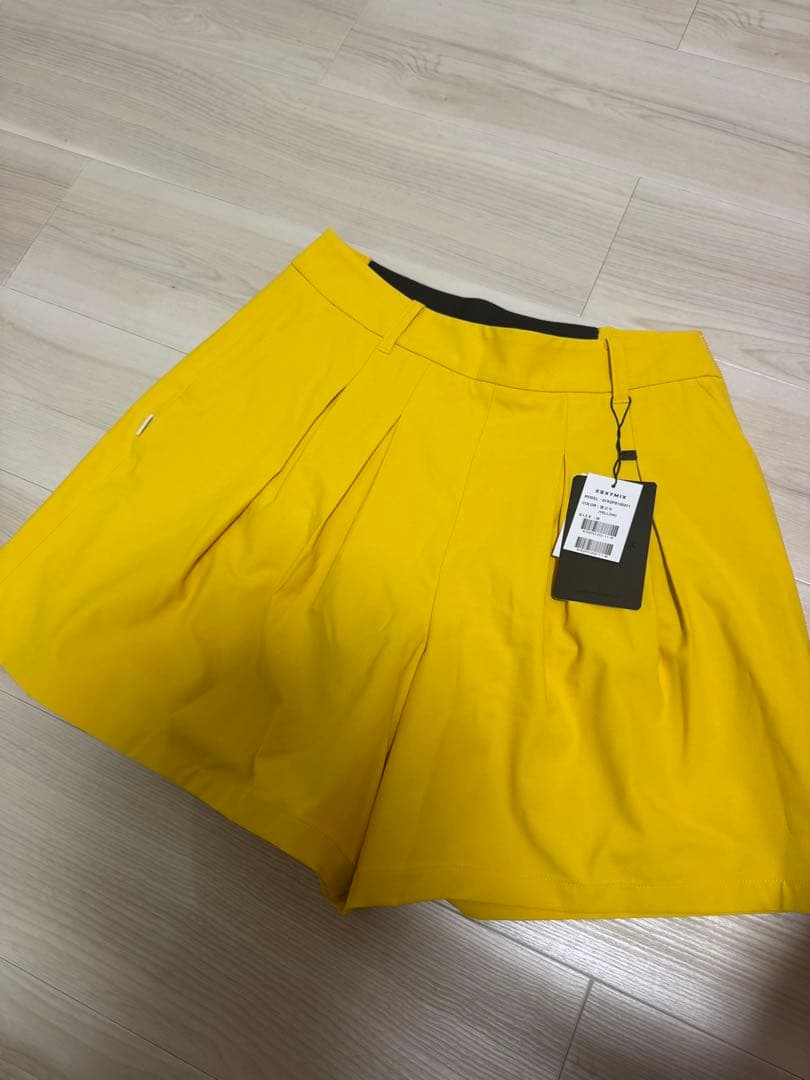 ゼクシィミックス ゴルフ　レディース イエロー スカート