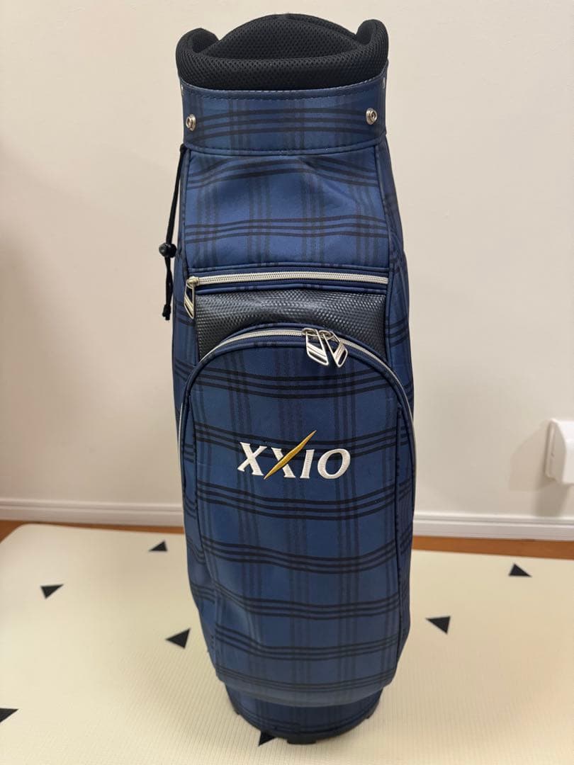 【送料無料】ヘッドカバー有　XXIO キャディバッグ GGC-X105