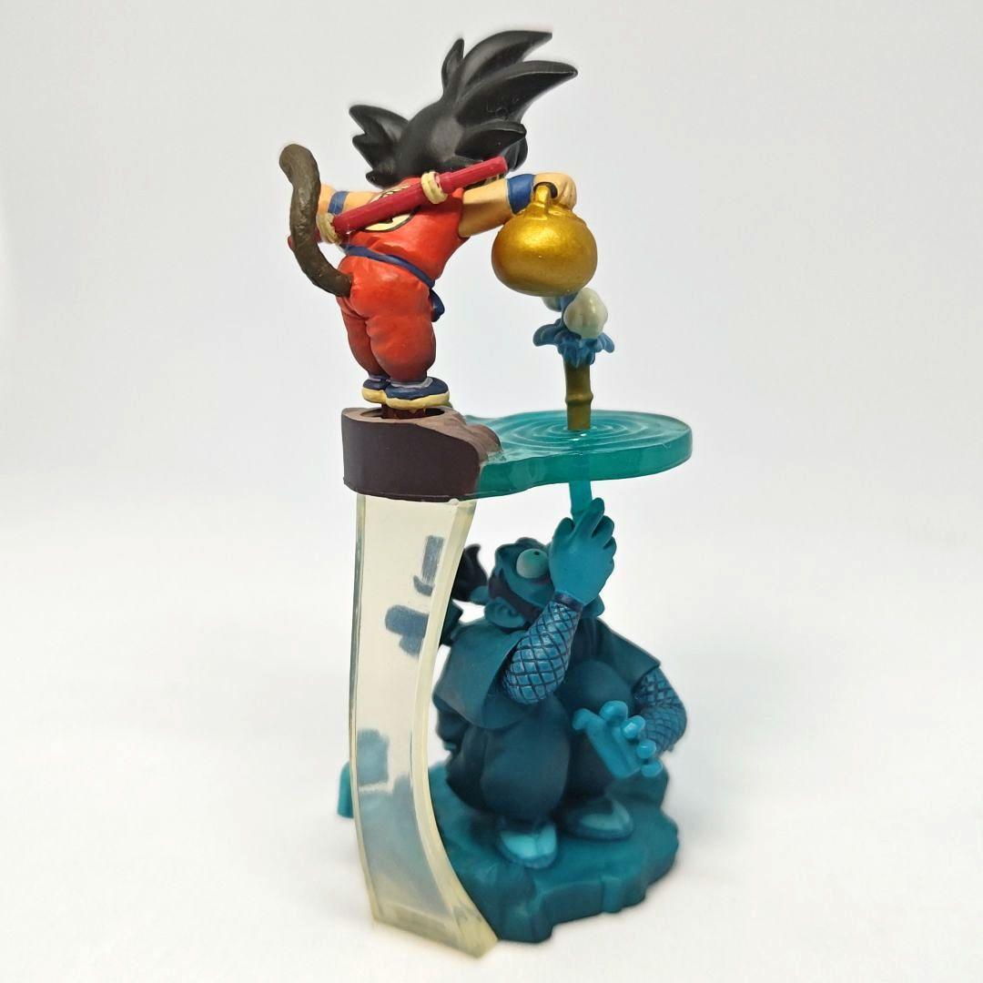 ドラゴンボールカプセル【摩訶不思議 総集編】ムラサキ曹長 VS 孫悟空