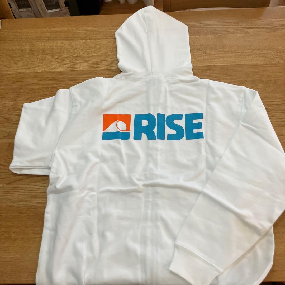 RISE ホワイト フルジップパーカー