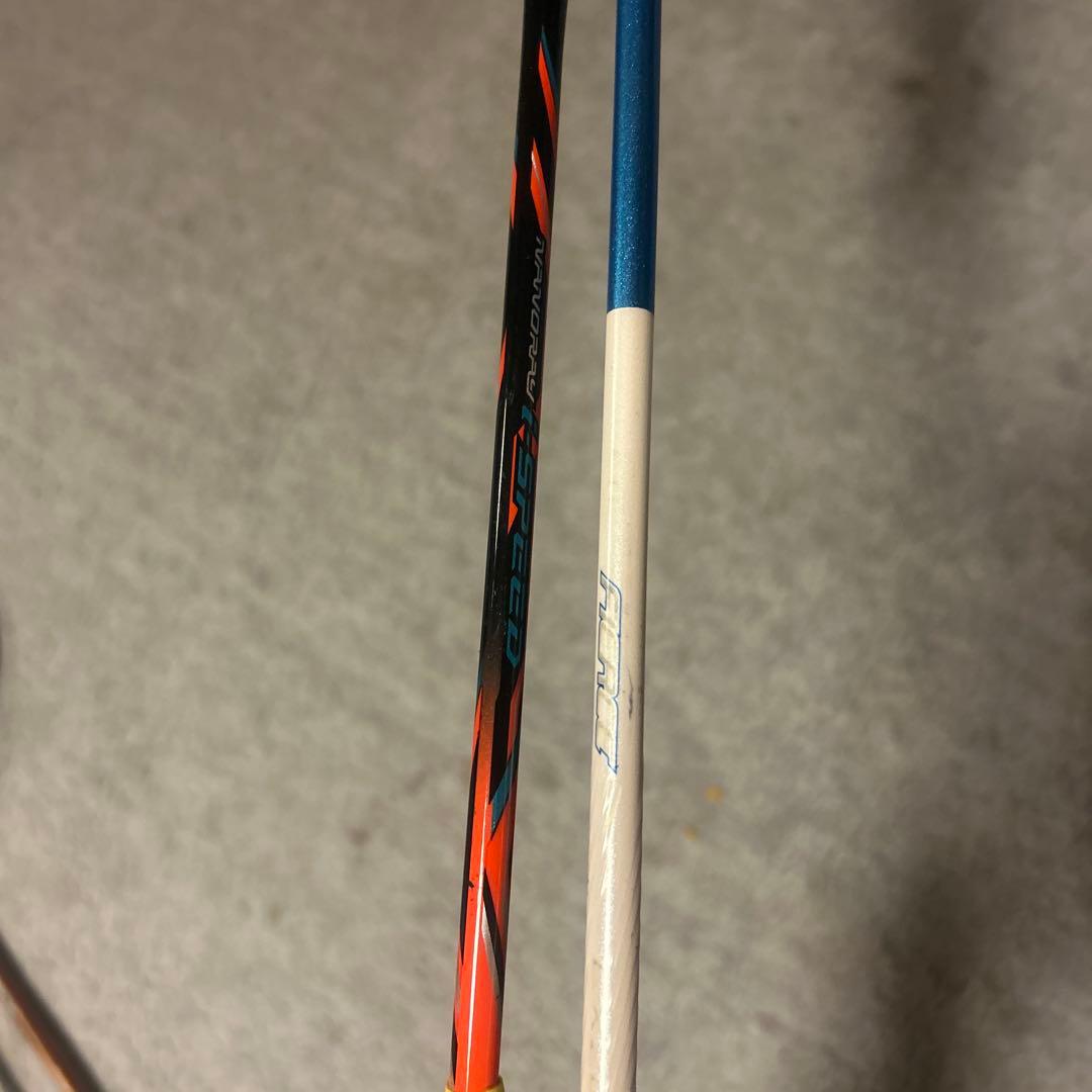 バドミントンラケット 8本セット