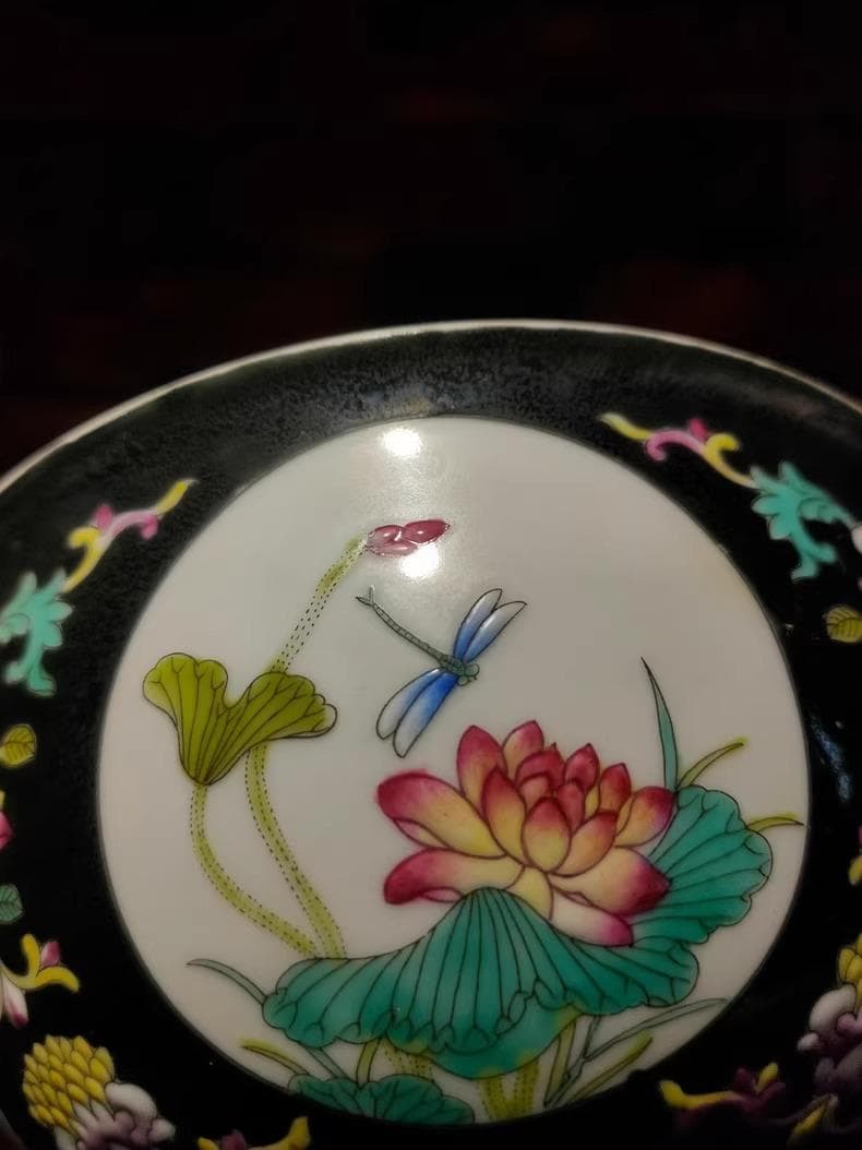 珐琅彩 瓷碗｜雍正様式 款識あり｜墨地釉 開窗 花卉文