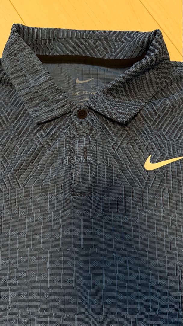 Nike DRI-FIT ブルー ポロシャツ