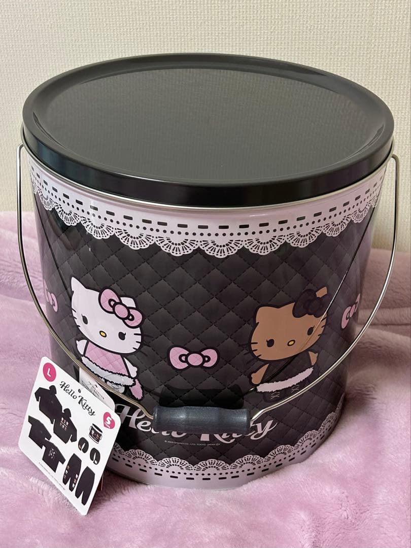 新品未開封・タグ付き サンリオ福袋 ハローキティ福缶５点セット アベイル福袋