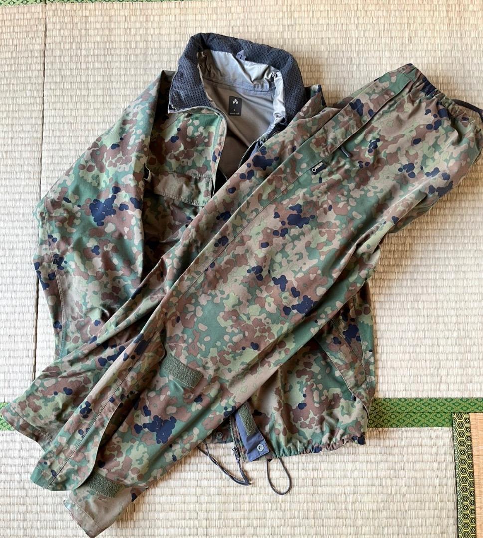モンベルゴアテックス　カモワッチレインスーツ　Lサイズ　自衛隊迷彩ゴア雨衣