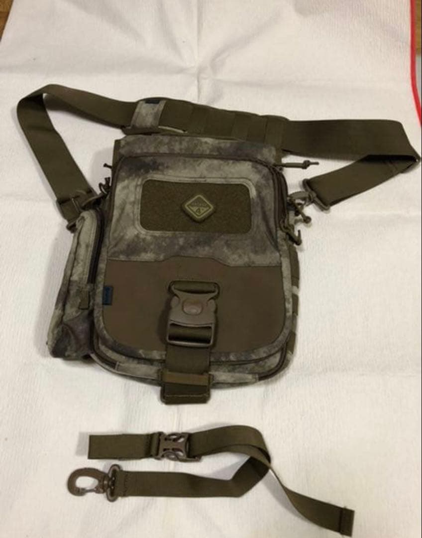 Hazard 4 KATO メッセンジャーバッグ