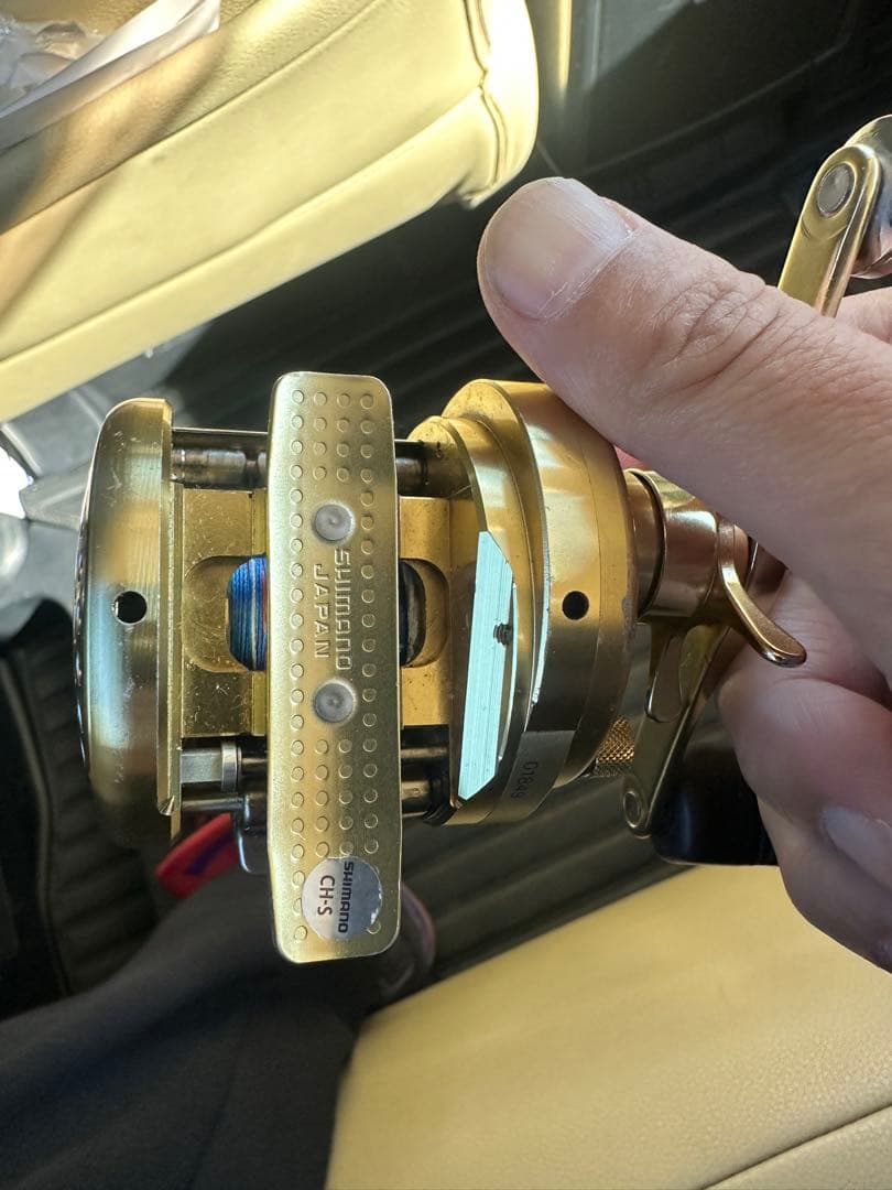 CALCUTTA CONQUEST 201F ベイトリール