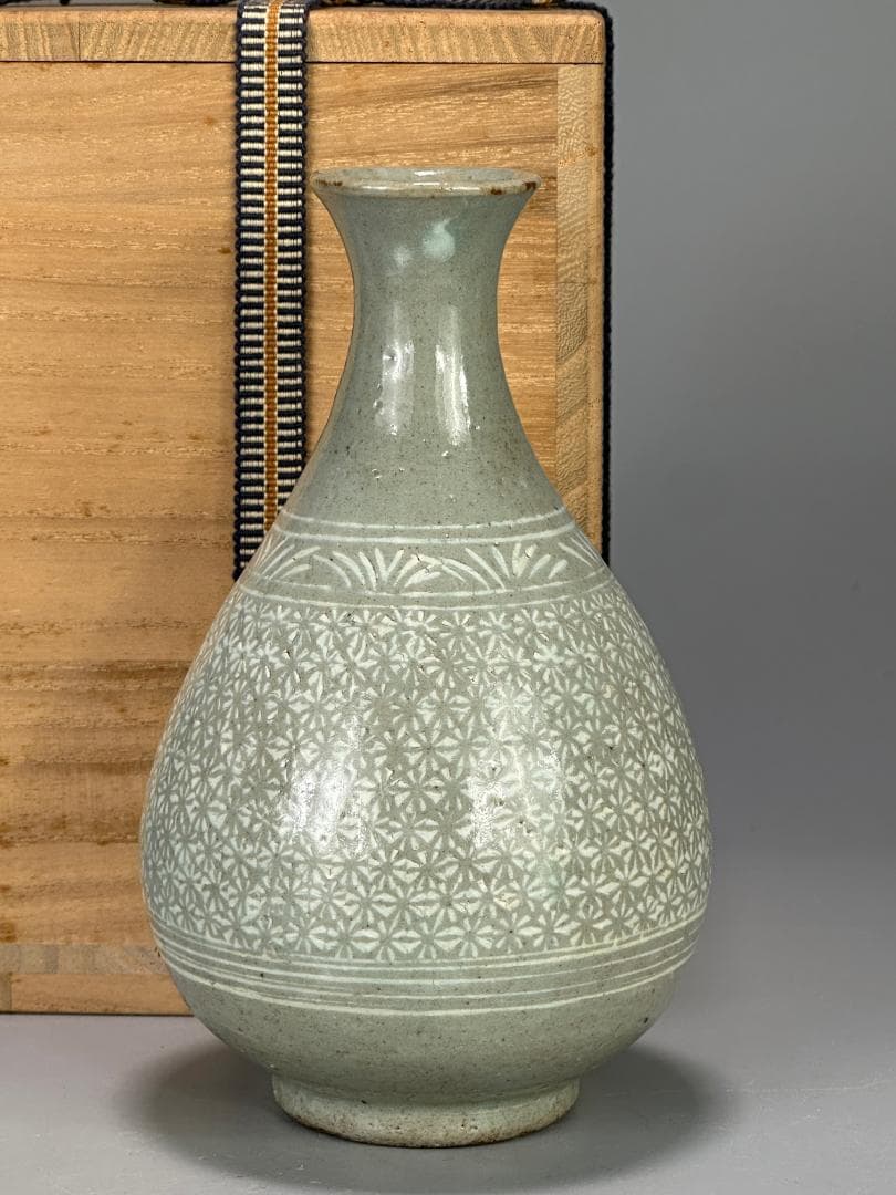 韓国美術　李朝時代　李朝　白象嵌花卉文　粉引　徳利　時代　古物　朝鮮古陶磁