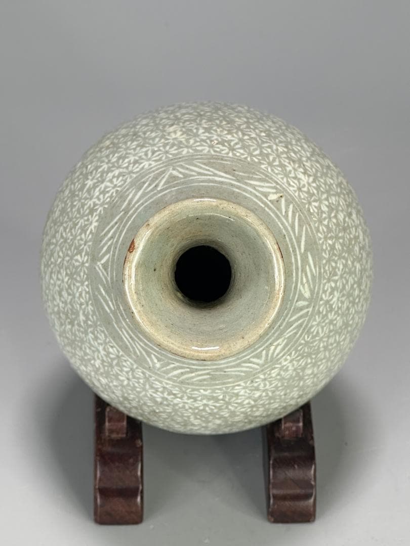 韓国美術　李朝時代　李朝　白象嵌花卉文　粉引　徳利　時代　古物　朝鮮古陶磁