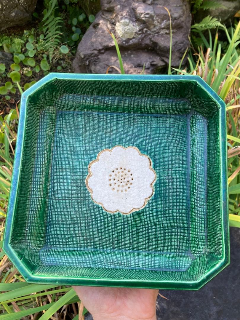 京都のヴィンテージ　お花の大皿　五条・京の陶器　萬寿堂　加賀美　緑色八角形陶器皿