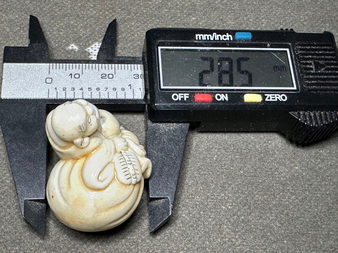 根付　アンティーク　骨董　飾り物　古美術品　 置物　細密細工